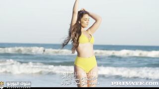 منسقة ألأغاني دي جي تناك من طيزها شقراء مترجم