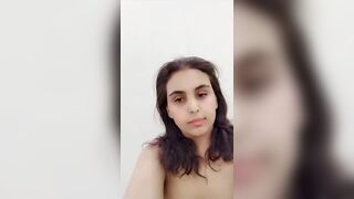 سعودية تستعرض جسمها – مشاهدة سكس عربي كامل